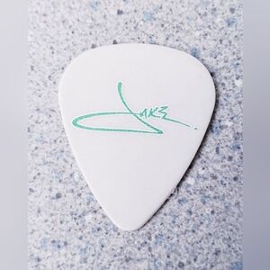 Jake Owens Guitar pick